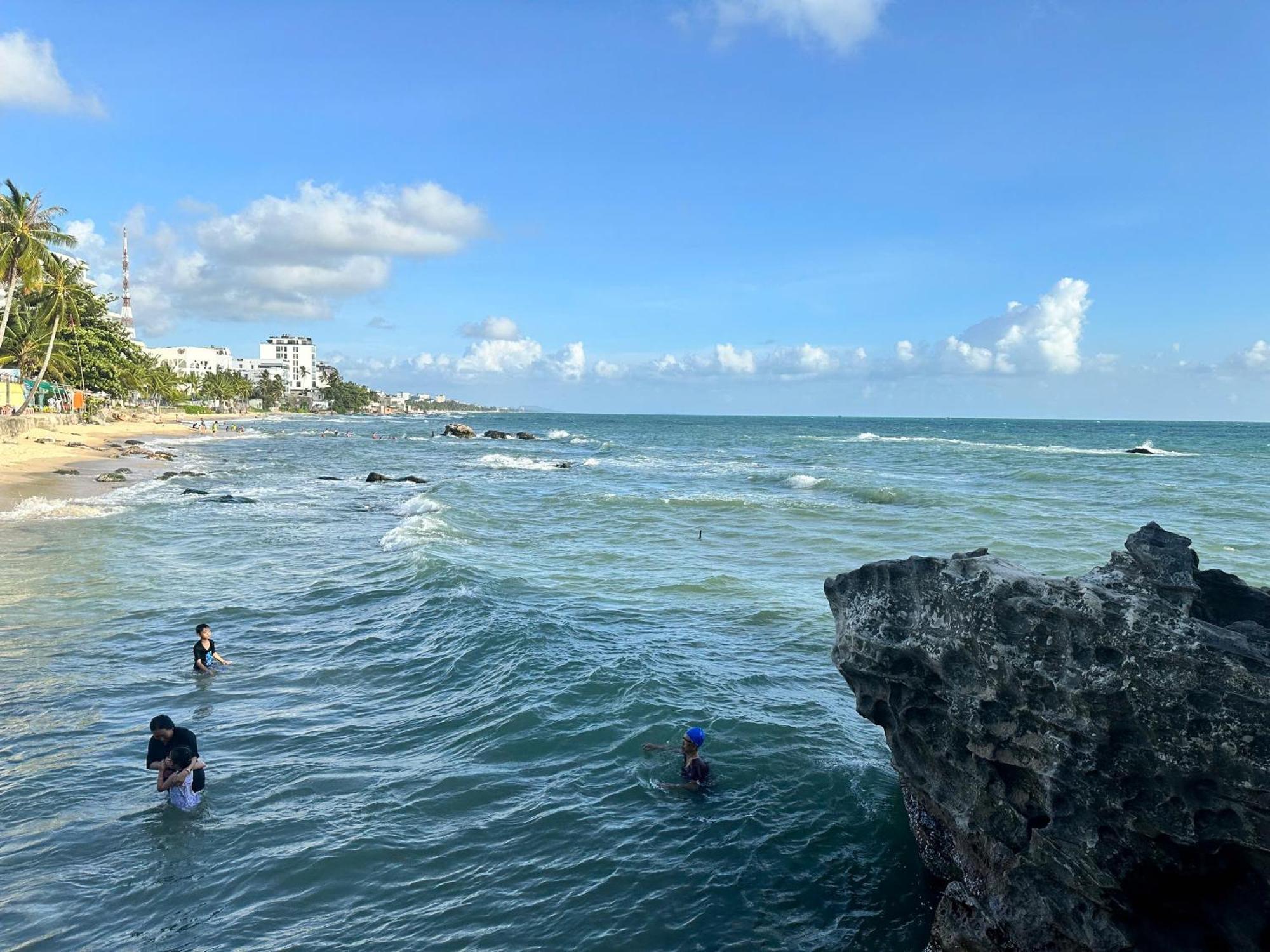 Khach San Tuyet Hien Hotel Phu Quoc Bagian luar foto